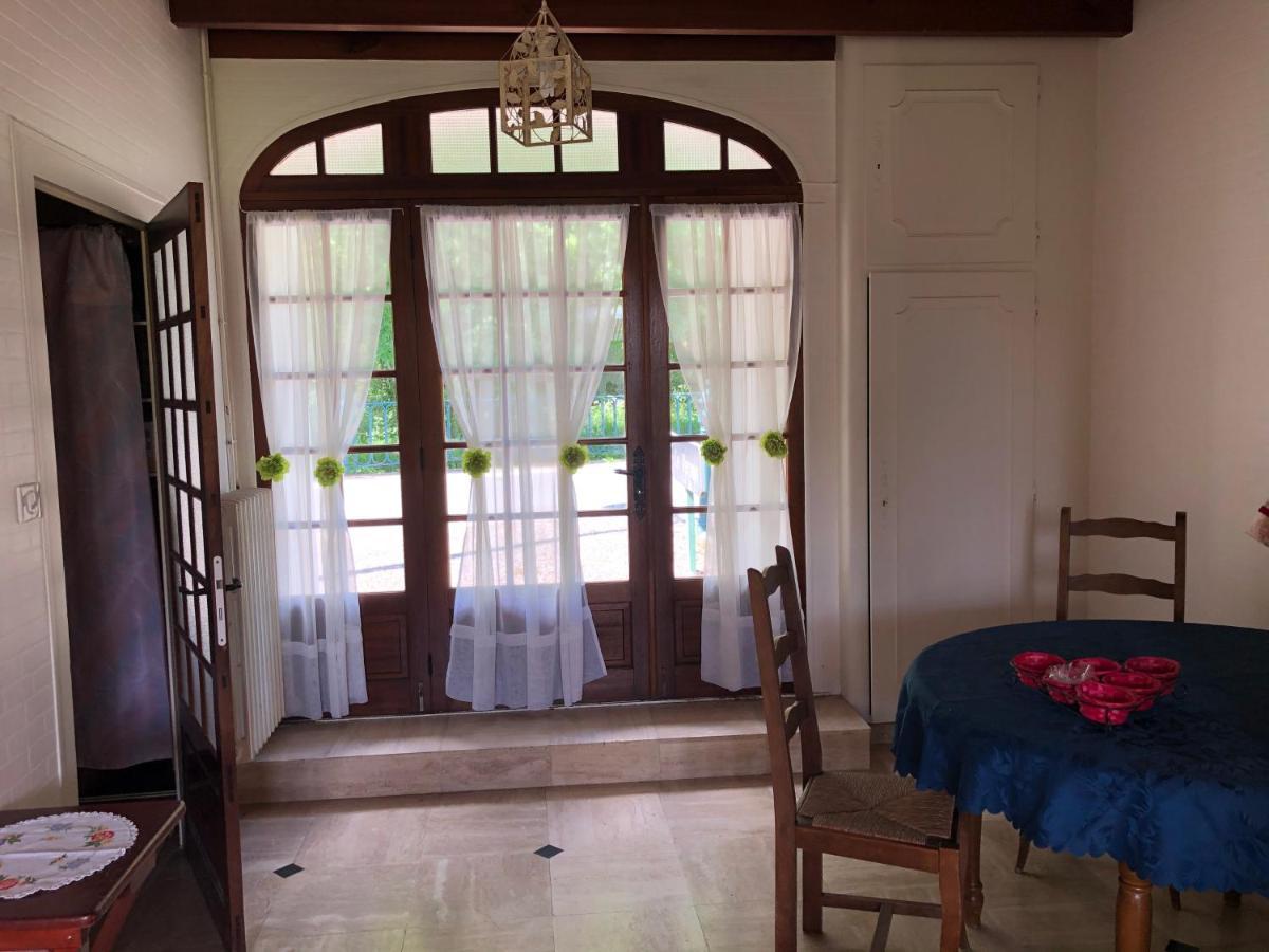 Villa Chez Firmin "Les Ombrages" Mesnac Exterior foto